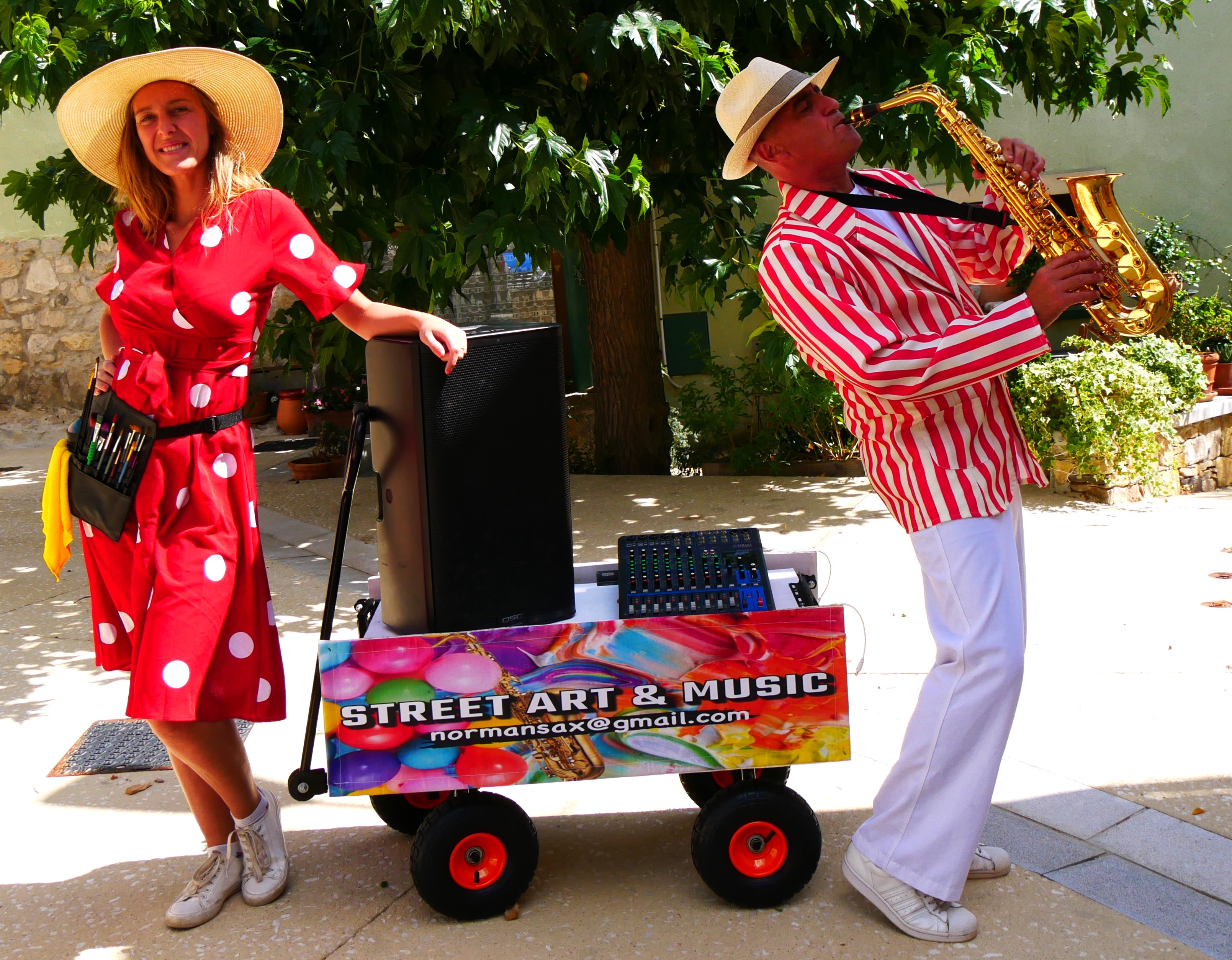 Strret art & music - parade musicale et animation déambulatoire pour les enfants, maquilleuse enfants, magicien, sculpteur de ballons, fanfare musicale... région Provence Alpes Côte d'Azur 