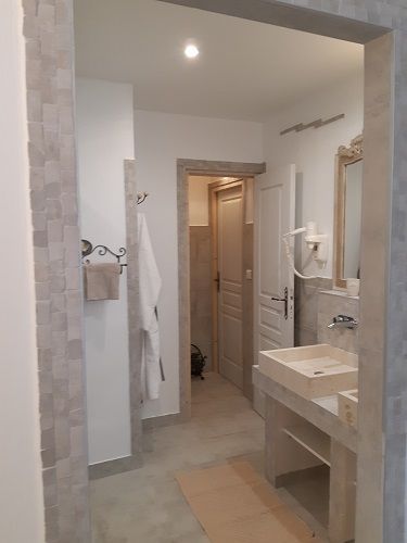 Chambre provence salle de bain douche italienne vasques marbres