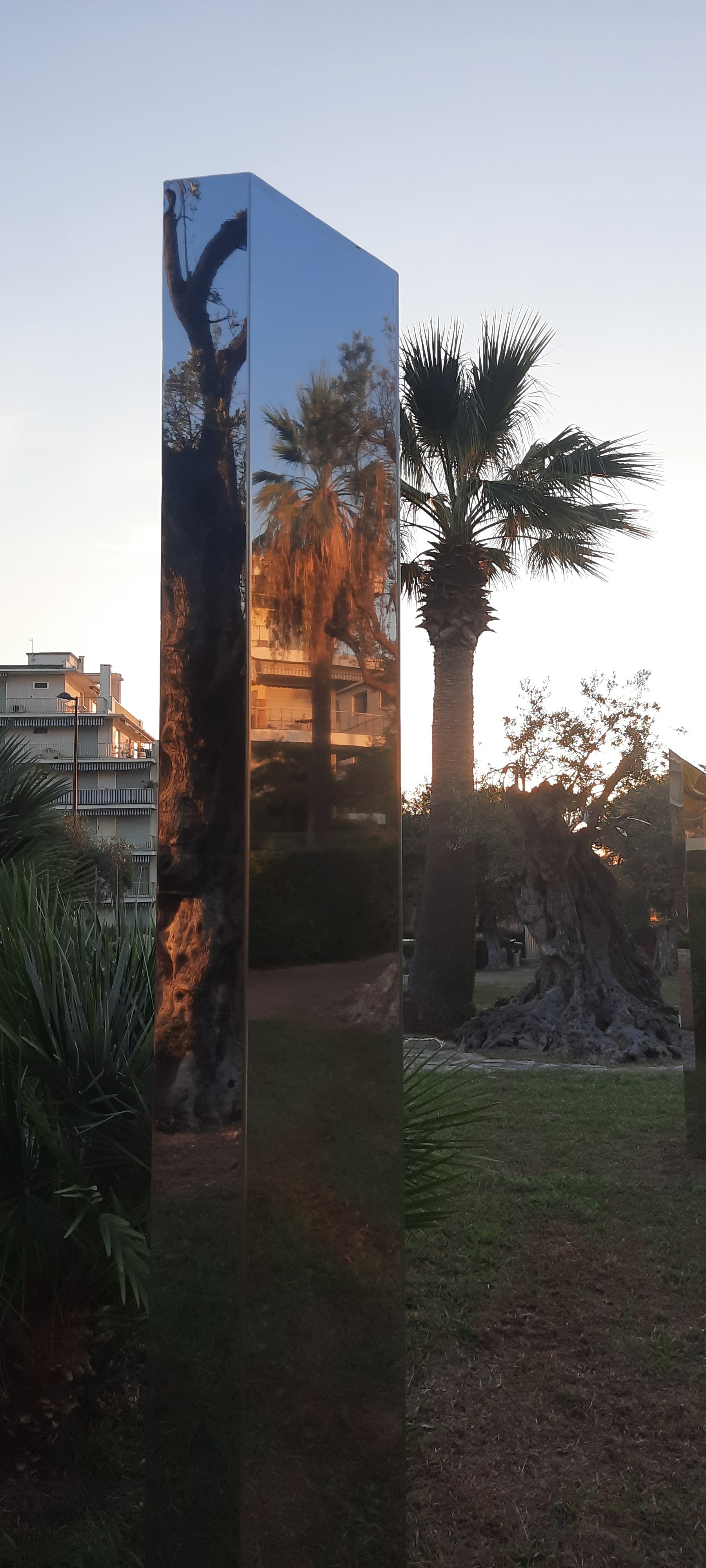 Fondre Au Soleil, Roqubreune cap Martin, 2023.