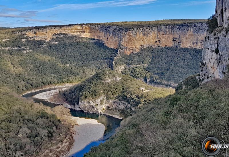 Gorge-de-l-ardeche-et-maladerie-photo