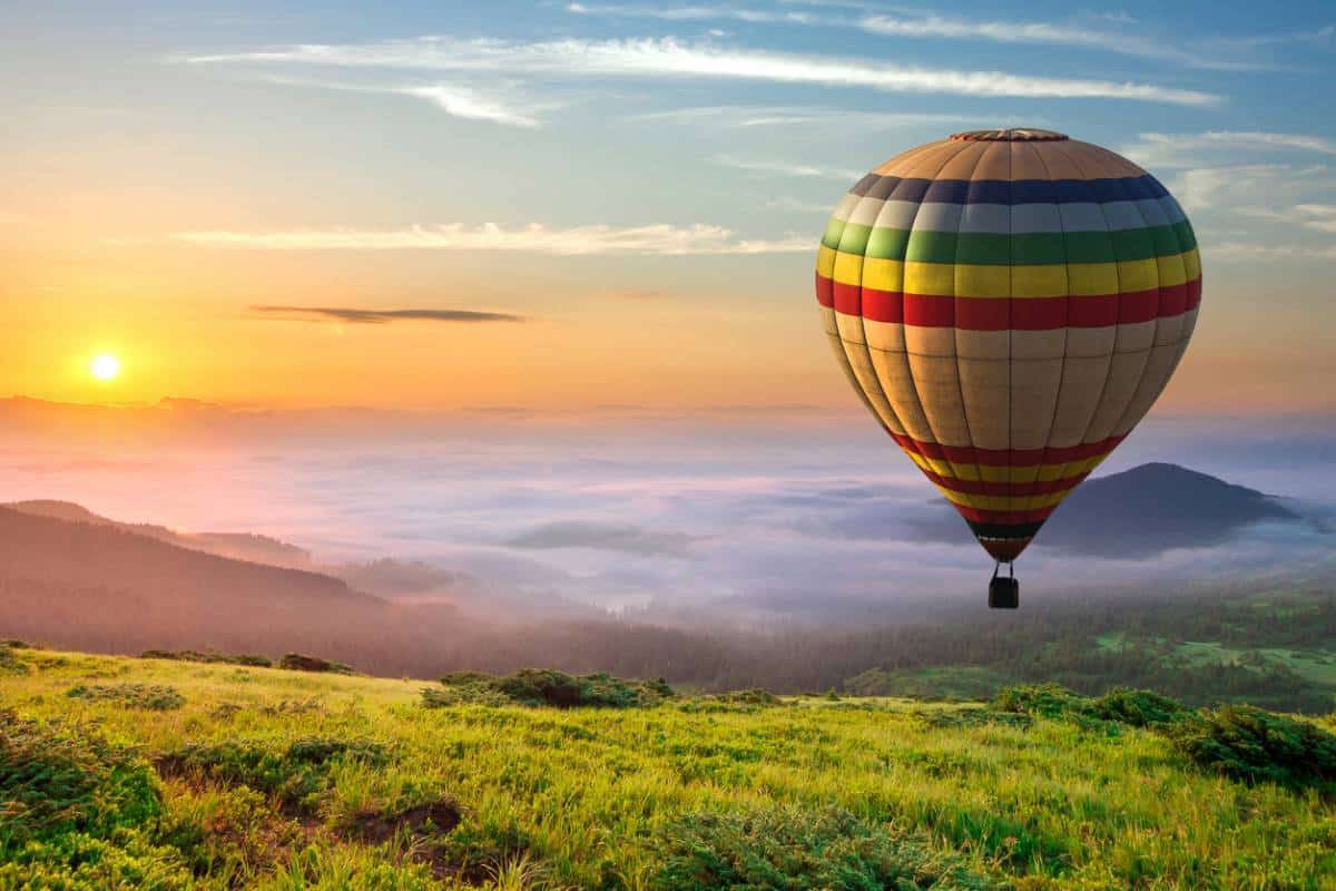 Img-vol-en-montgolfiere-une-facon-insolite-de-decouvrir-la-beaute-du-paysage