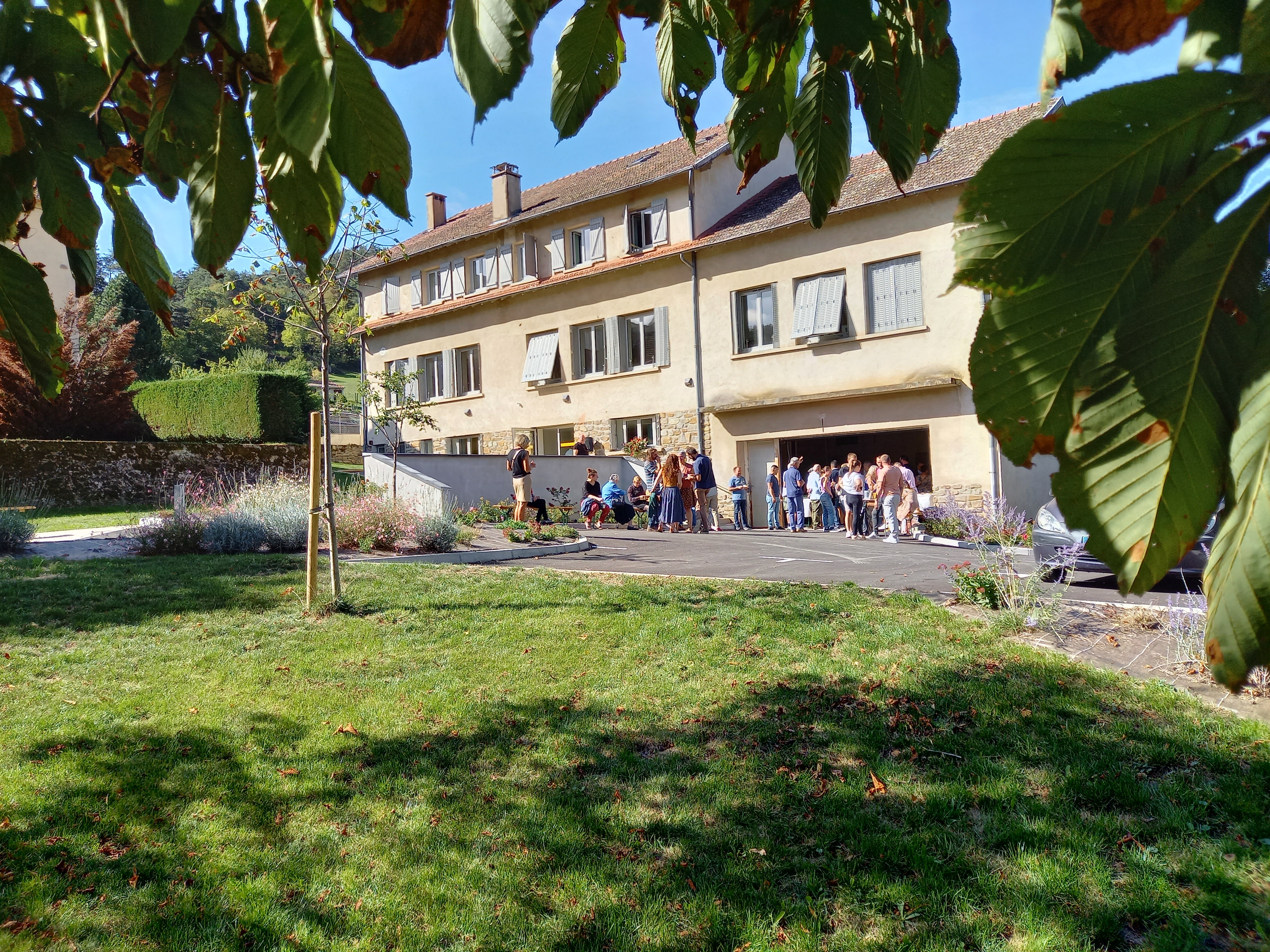 Facade-gite-Auriac