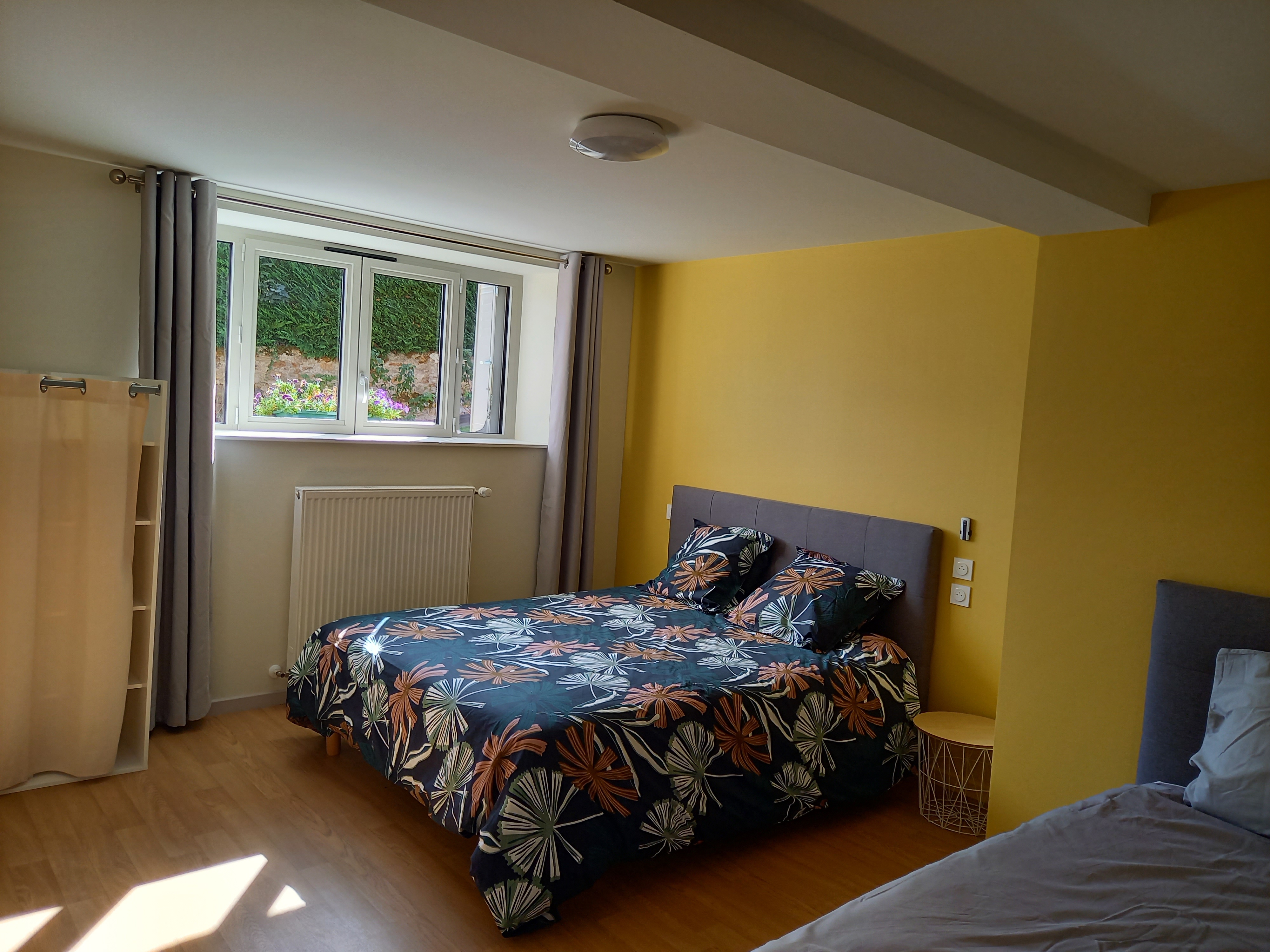 Chambre jaune 2 gite auriac
