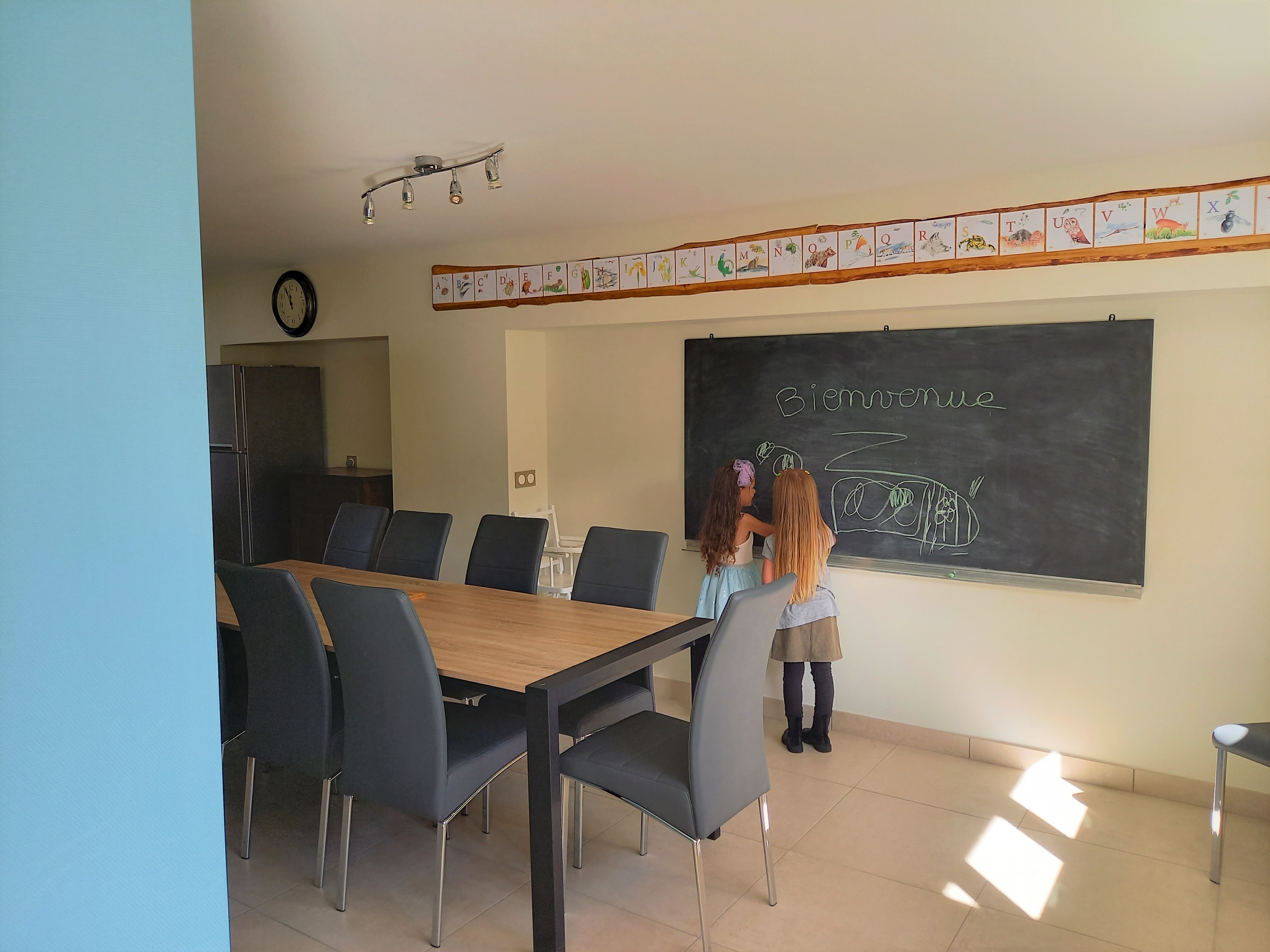 Tableau et enfants 2 gite auriac