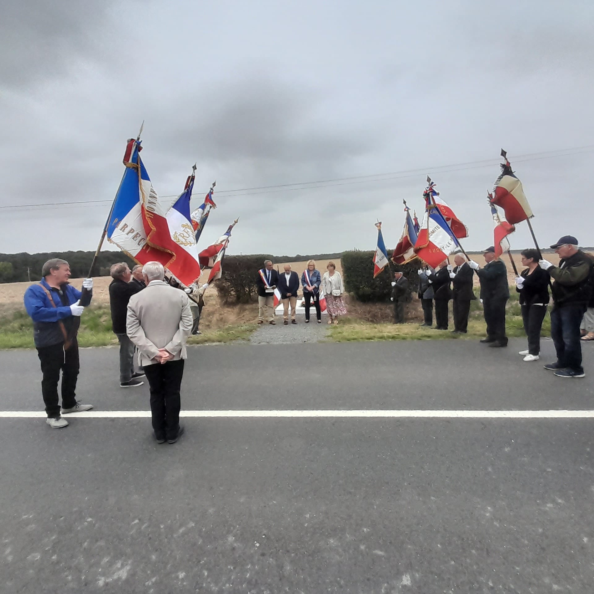 Commémoration à la stèle de Maurepas