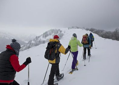 "Randonnée en raquette" "Le Lioran" "Location de raquette" "Cantal" "Randonnée" "Neige" "Hiver" "Auvergne" "Montagne" "Séjour au Lioran"