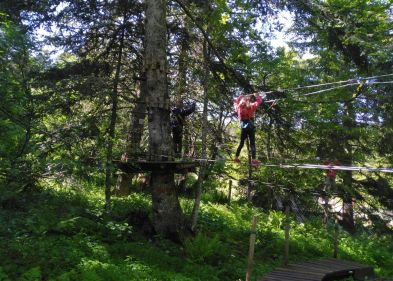 "Accrobranche" "Arbre" "Le Lioran" "Été" "Tyroliennes" "Cantal" "Soleil" "Auvergne" "Station de ski" "Montagne" "Séjour au Lioran"