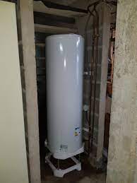 Installation de votre chauffe-eau vertical Ariston 300 litres avec Johan Paladin