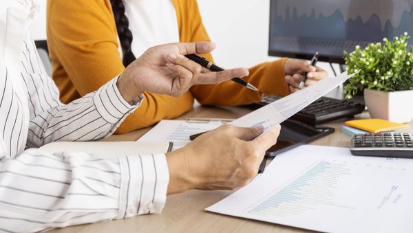 Géotechniciens : comment gérer efficacement vos contrats et vos factures ?