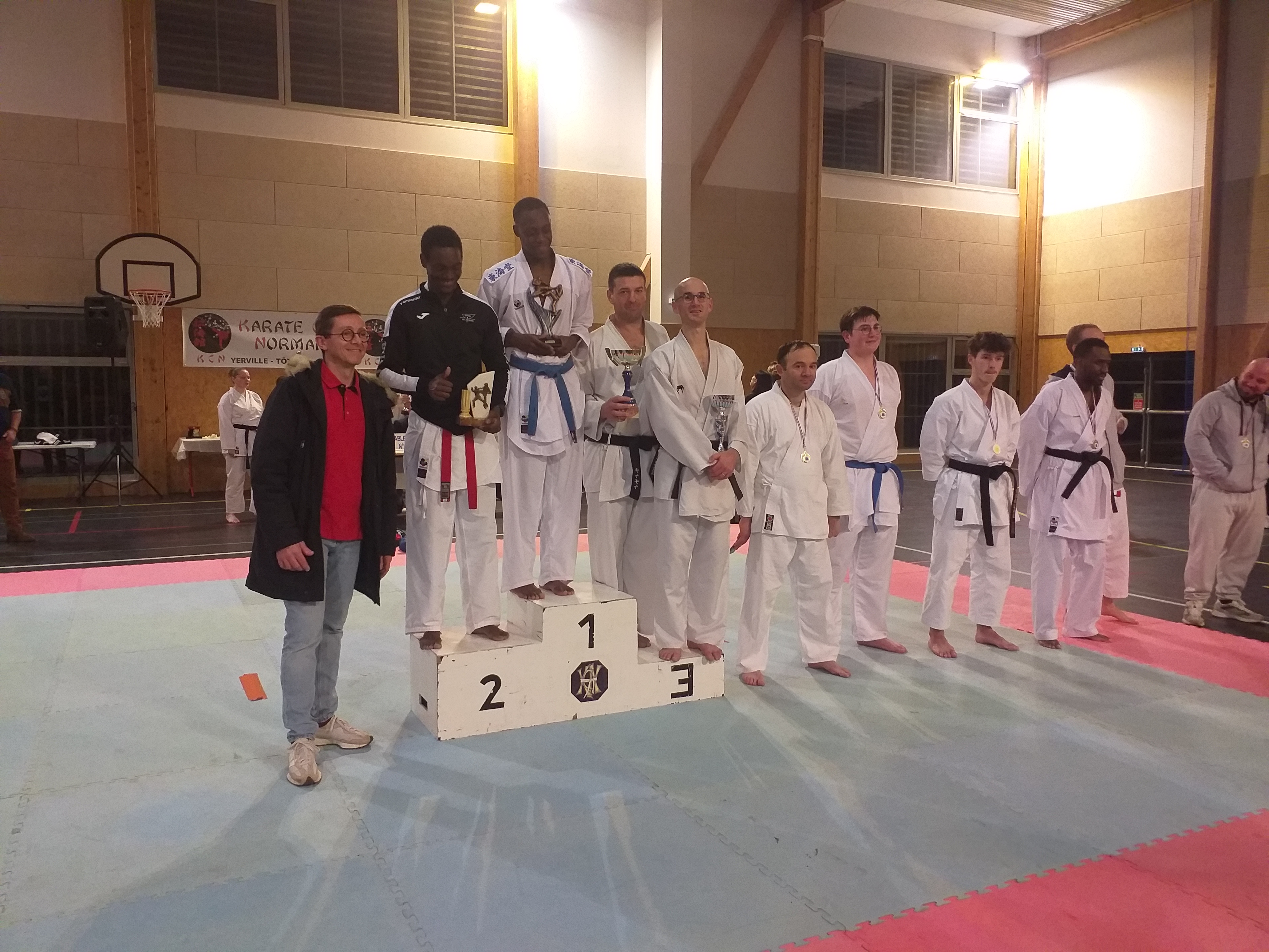 Podium-Chouhou-et-Juju-coupe-de-Noel-2023