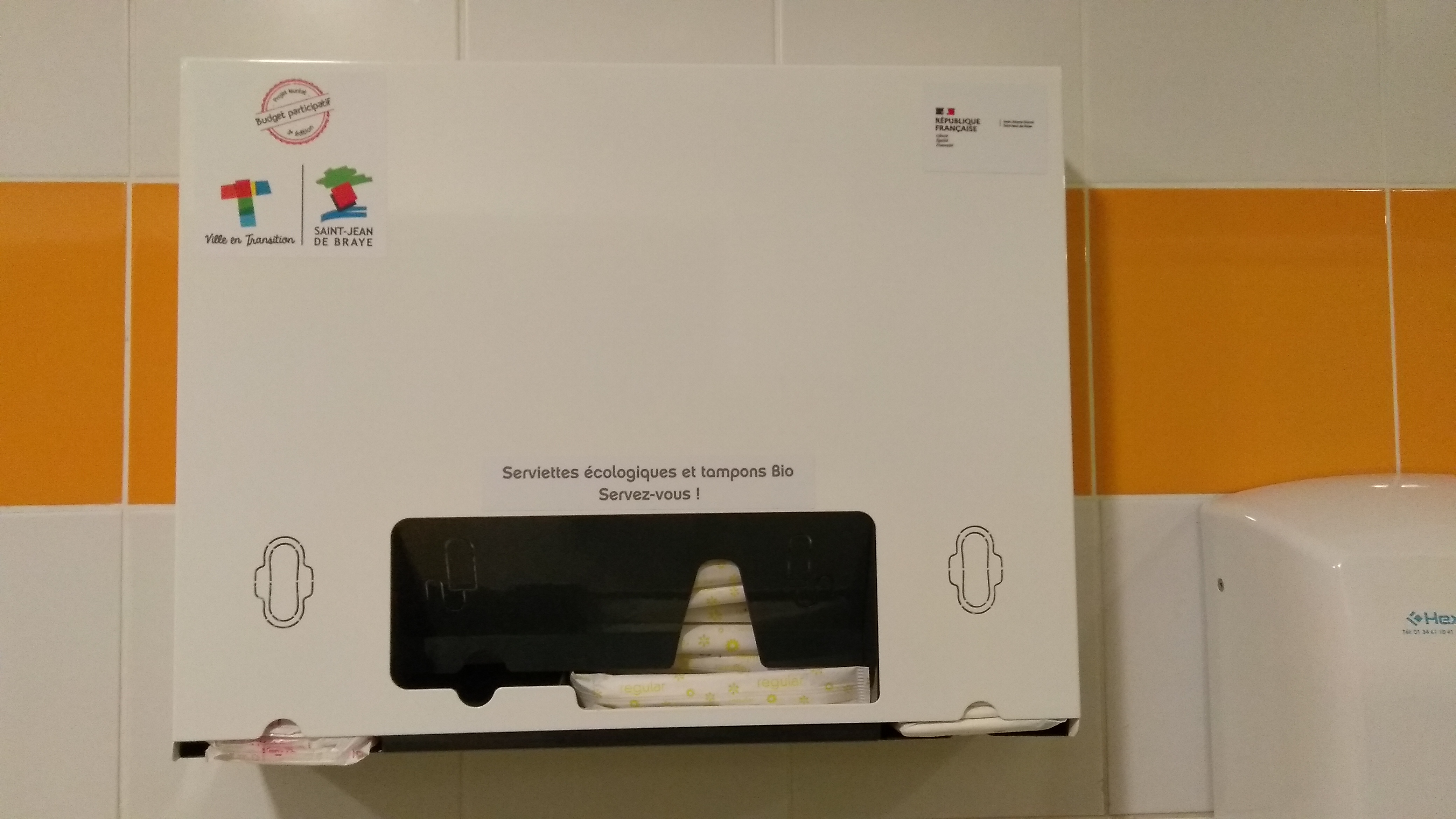 Distributeurs de protections hygiéniques : Un pas vers l’égalité féminine !  