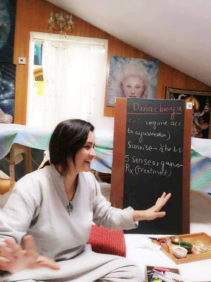 Docteur Priya Jain, Uvas Ayurveda, India