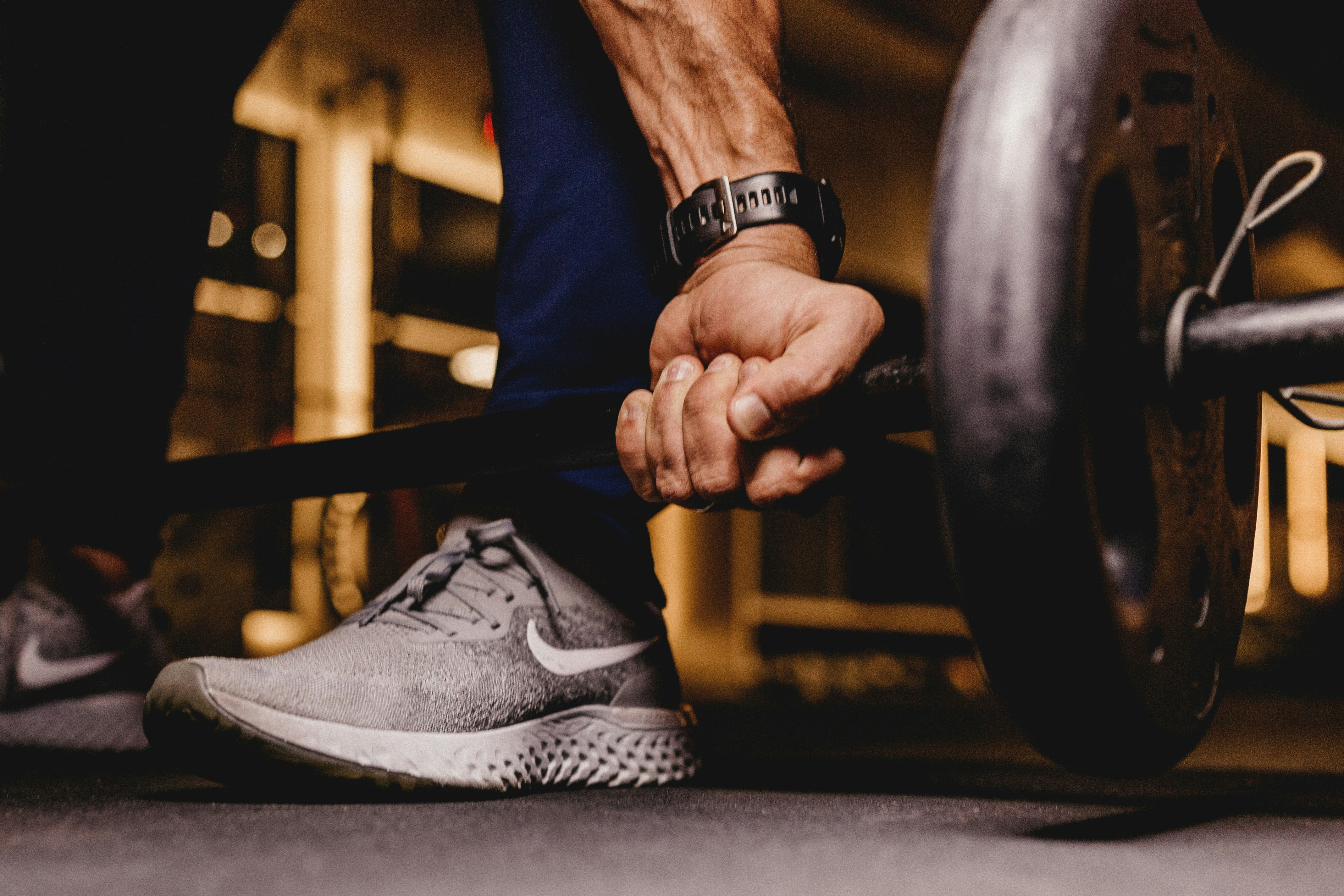  Force, équilibre, et bien-être : L'importance de l'entraînement en résistance après 65 ans