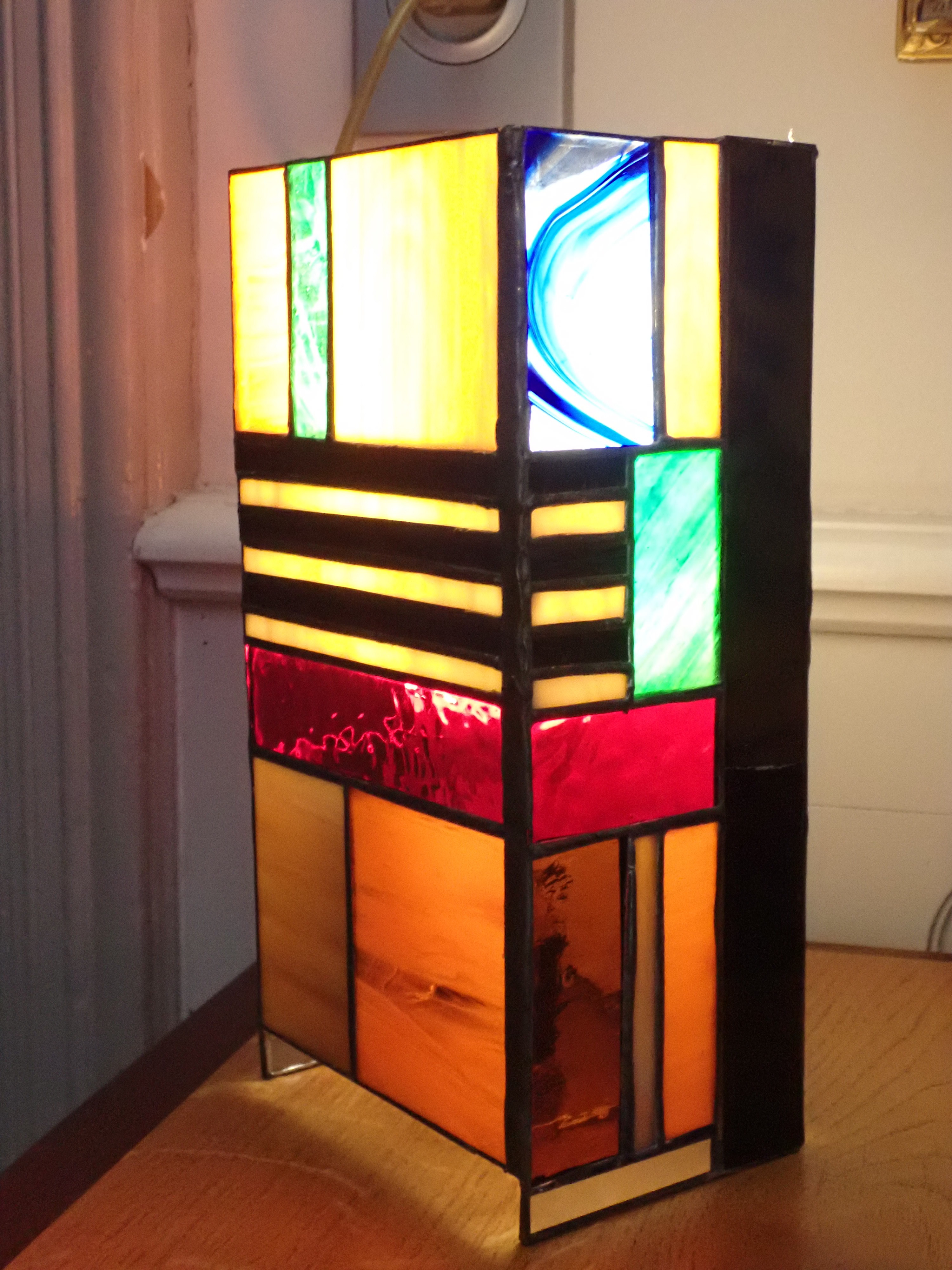 22 lampe lignes droites la dame de verre montelimar france