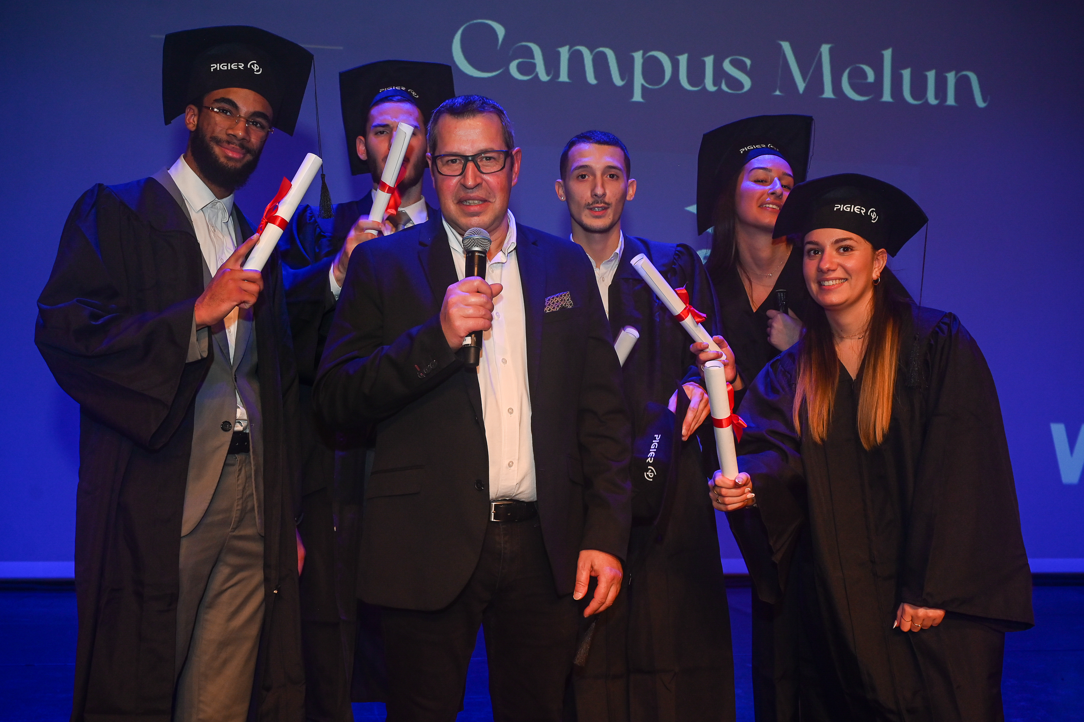 Animateur Micro Speaker Paris IDF
Remise de diplômes
