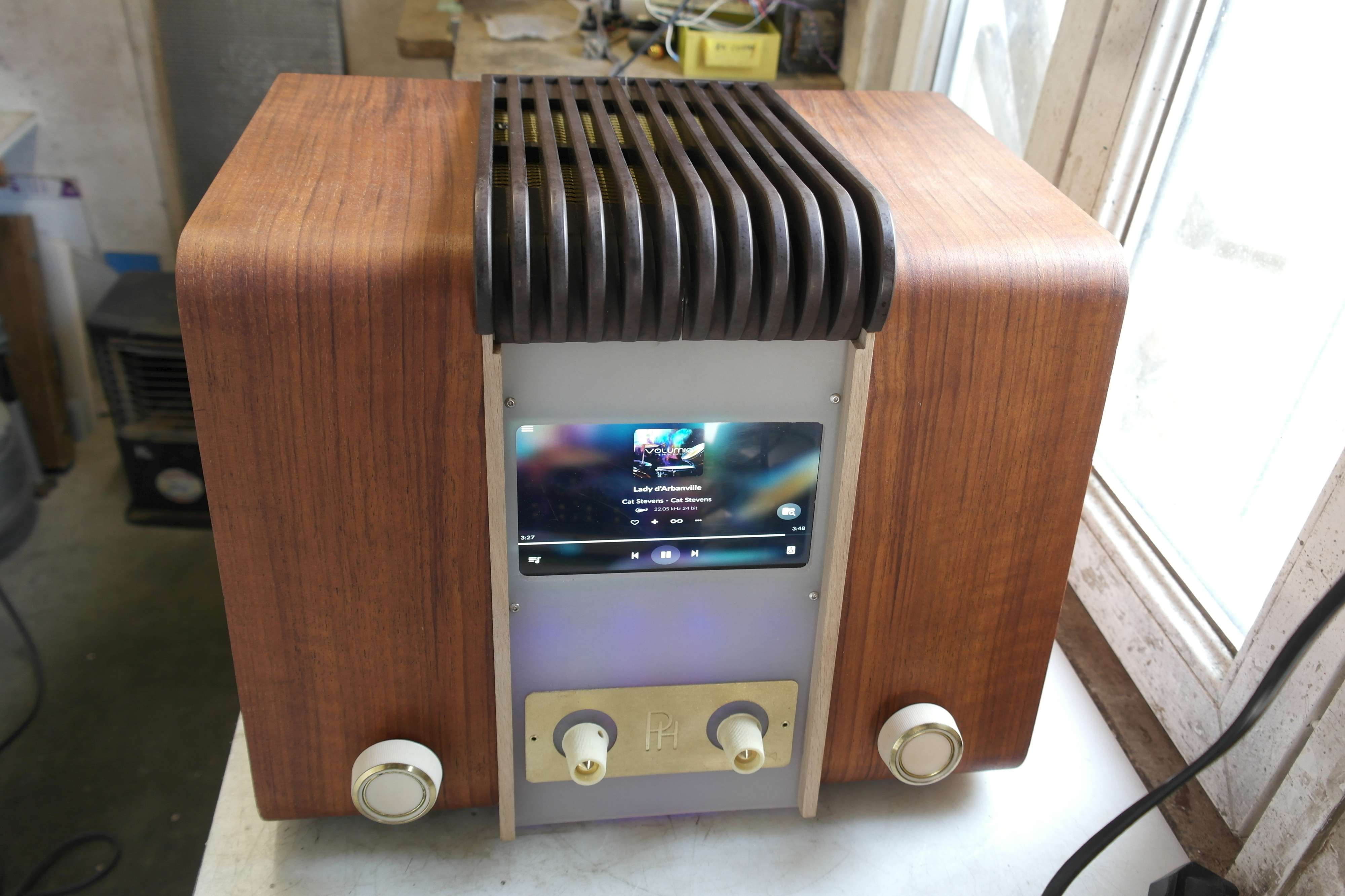 Radio streamer 10 