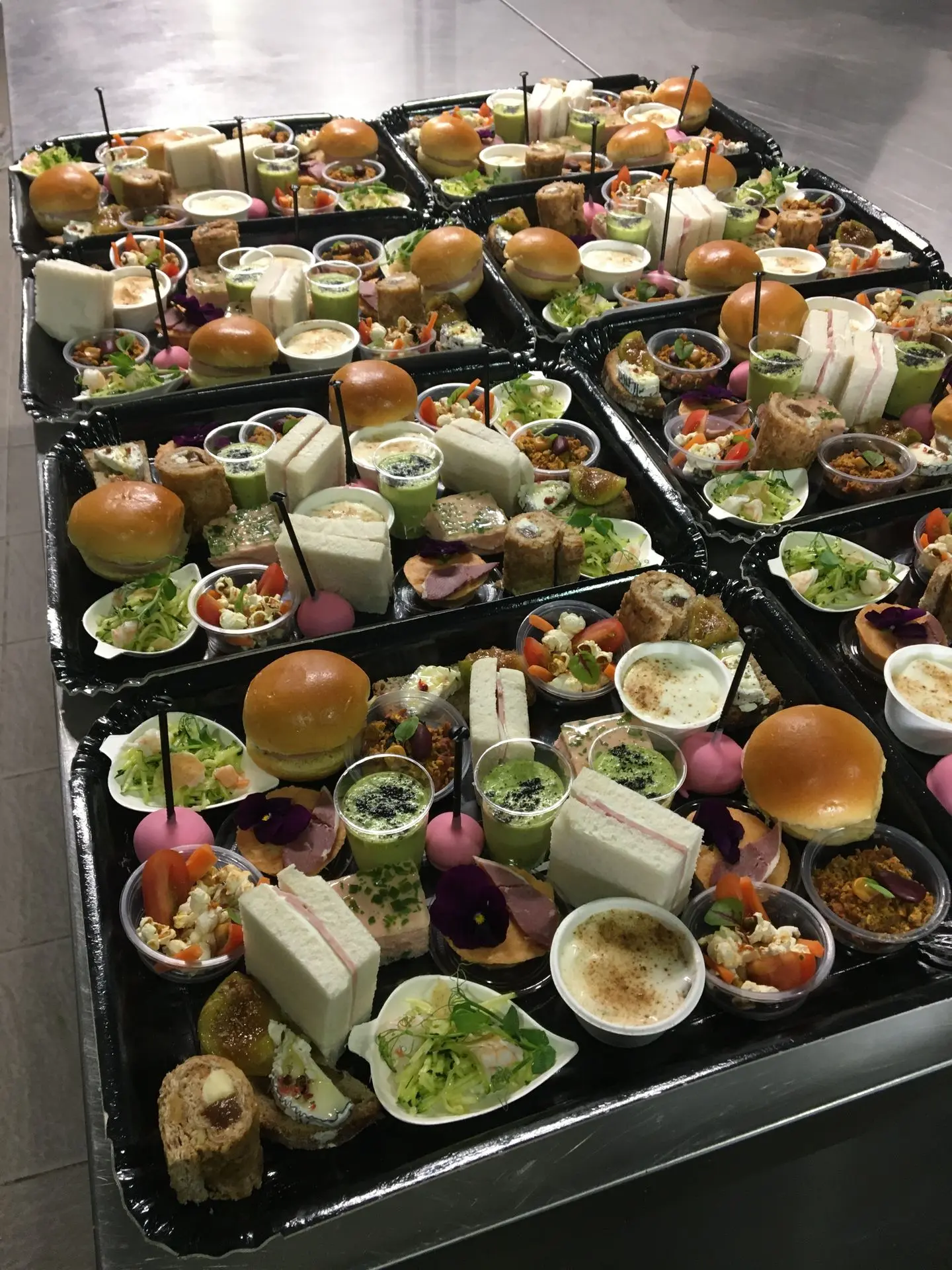 Apero cocktail dinatoire traiteur ceremonie buffet froid verrine like eat francis vera bourgoin