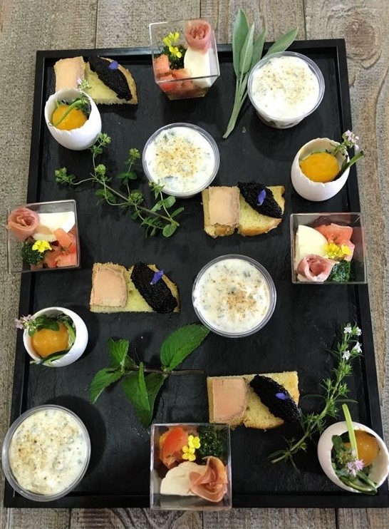 Like eat by francis vera apero cocktail dinatoire traiteur chef a domicile bourgoin jallieu restaurant gastronomique chez vous bocaux zero dechet mariage anniversaire carte menus experience loisir nord isere verrines burger