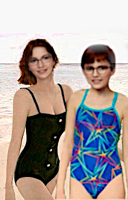Ma soeur (un an de plus, déjà formée) et moi à la plage en maillots de bains