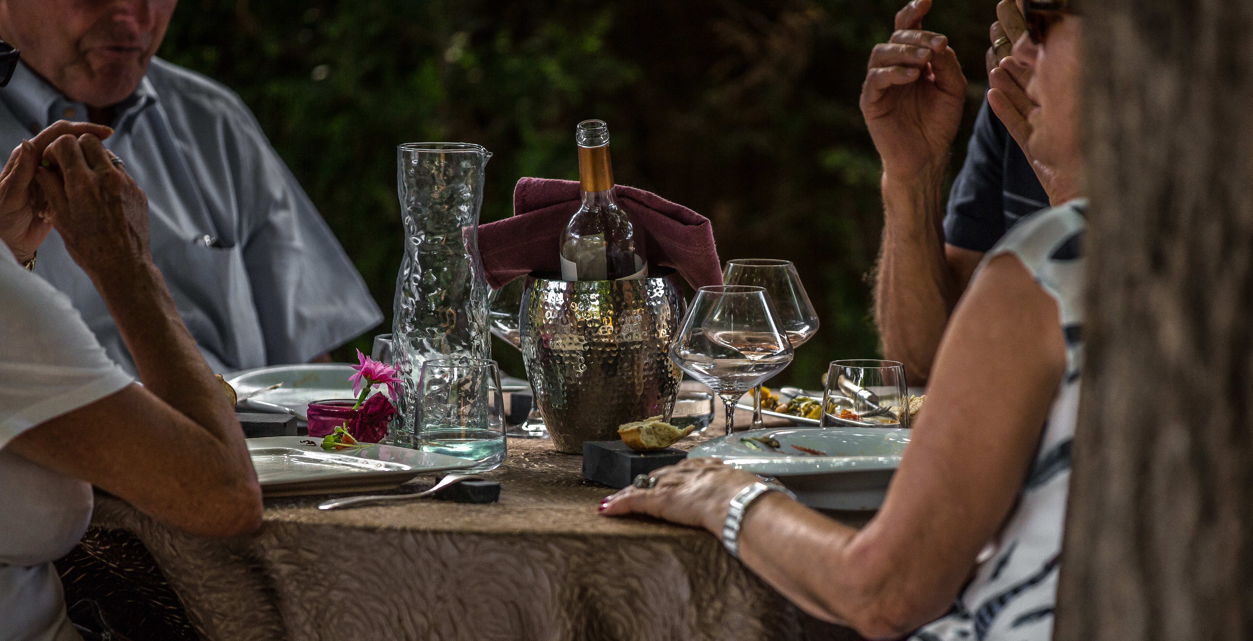 Chef a domicile esto chez vous restaurant gastronomique bourgoin cadeau anniversaire like eat francis vera traiteur nord isere