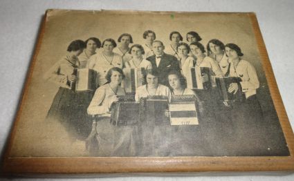 Section feminine fondee en mai 1936