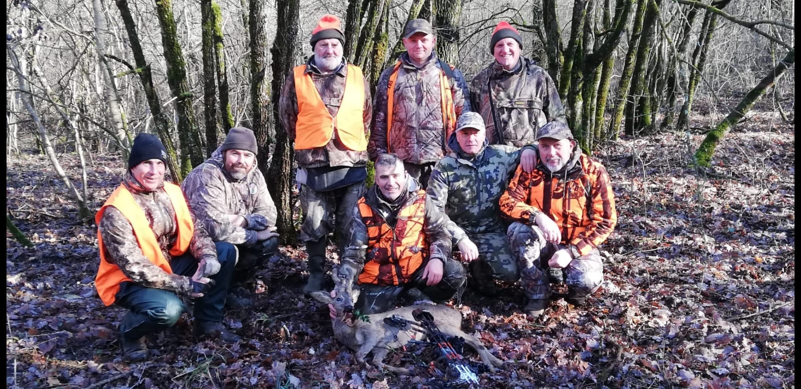 Photo-de-trophe-Groupe-de-chasseurs