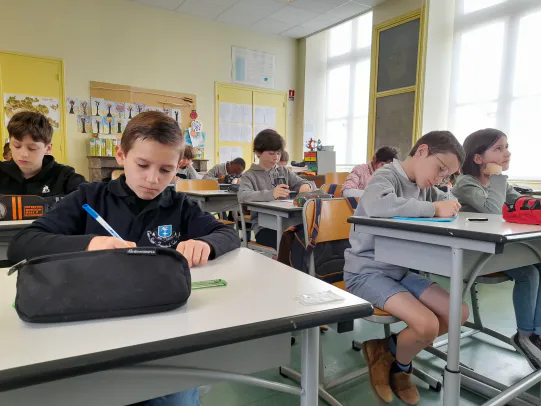 Travail en petit effectif en maternelle au Cours Saint-François de Sales-Troyes