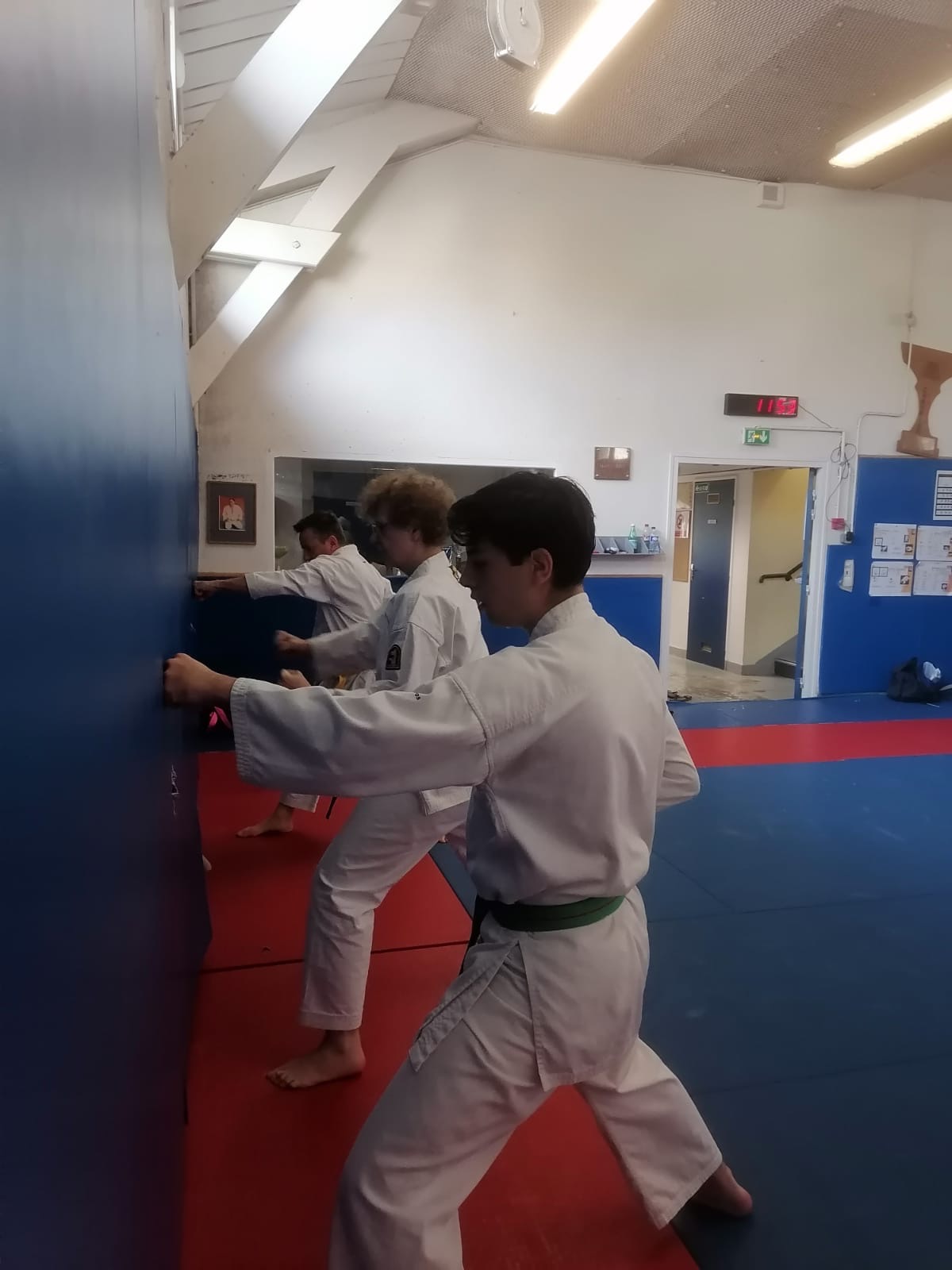 01e2e528 ebf1 47f5 a8f9 2ccedbe6d81f