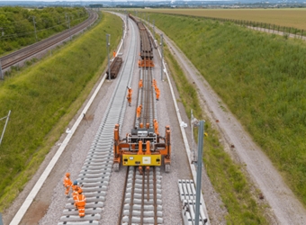 Pour le compte de SNCF Réseau,