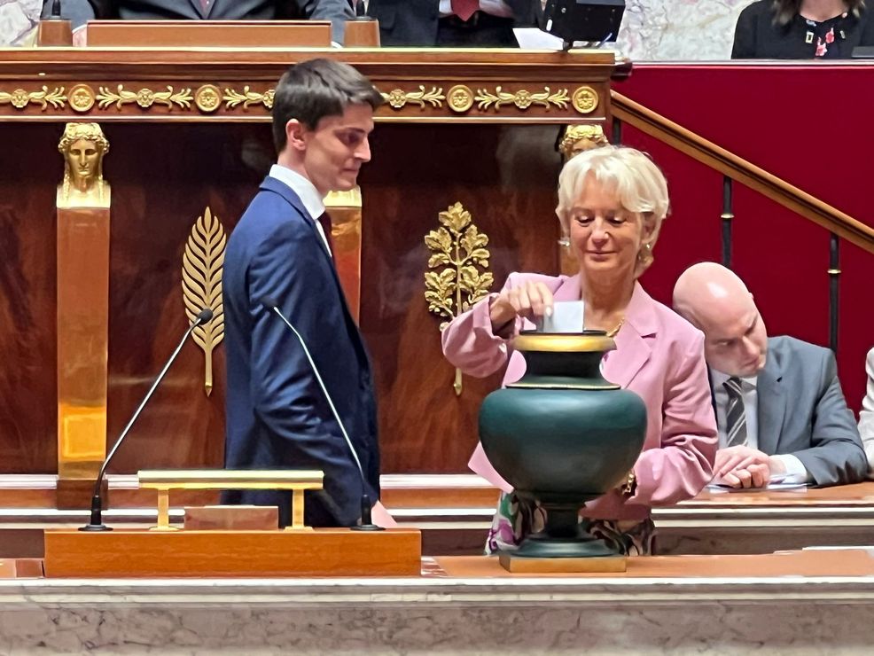 Première séance dans la nouvelle Assemblée Nationale