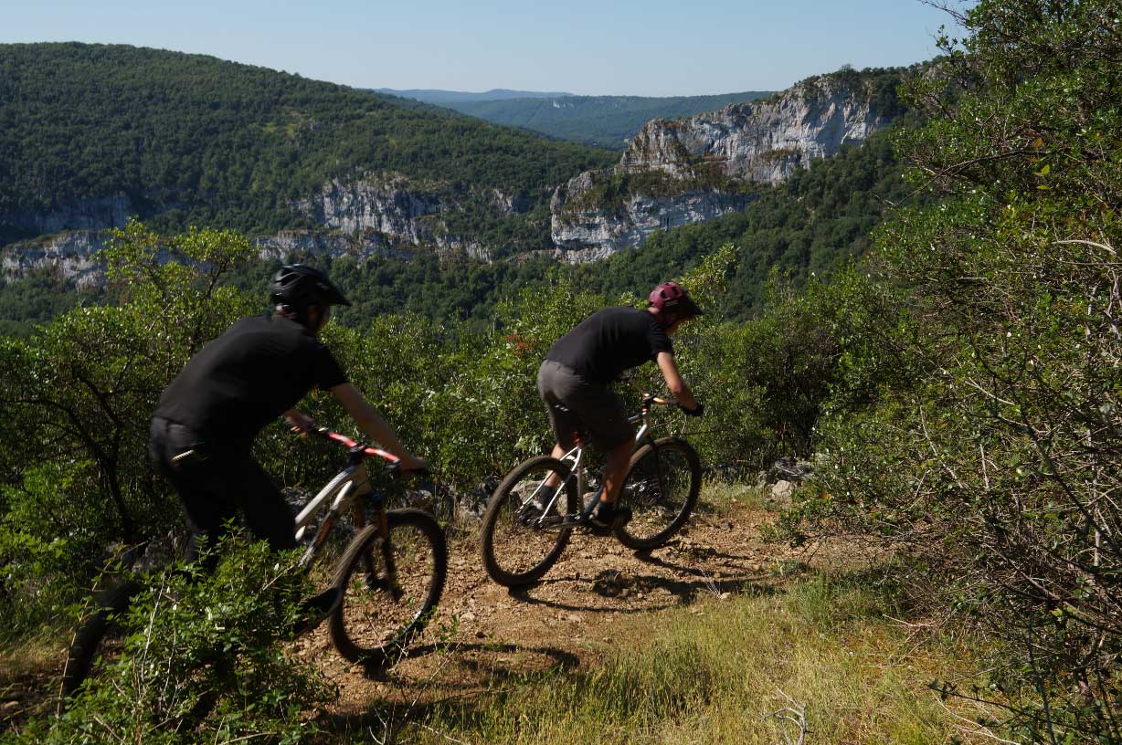 Cycle de Bône - Magasin de cycles · Service de réparation de vélos · Location vente de vélos et VAE Ebike
