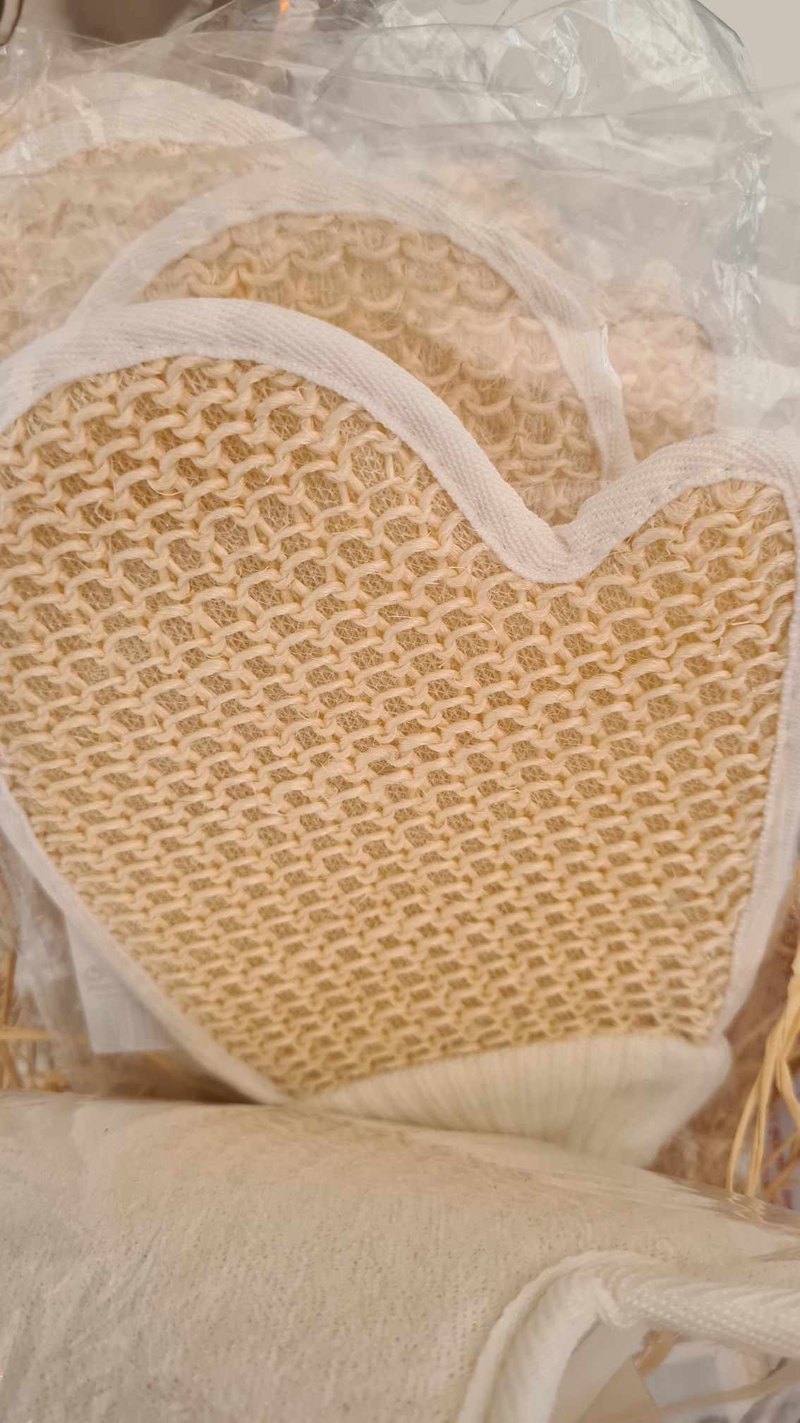 Gants de Crin double face
Gants anti-cellulite pour un gommage à sec en vente chez Lit'Dromassage 