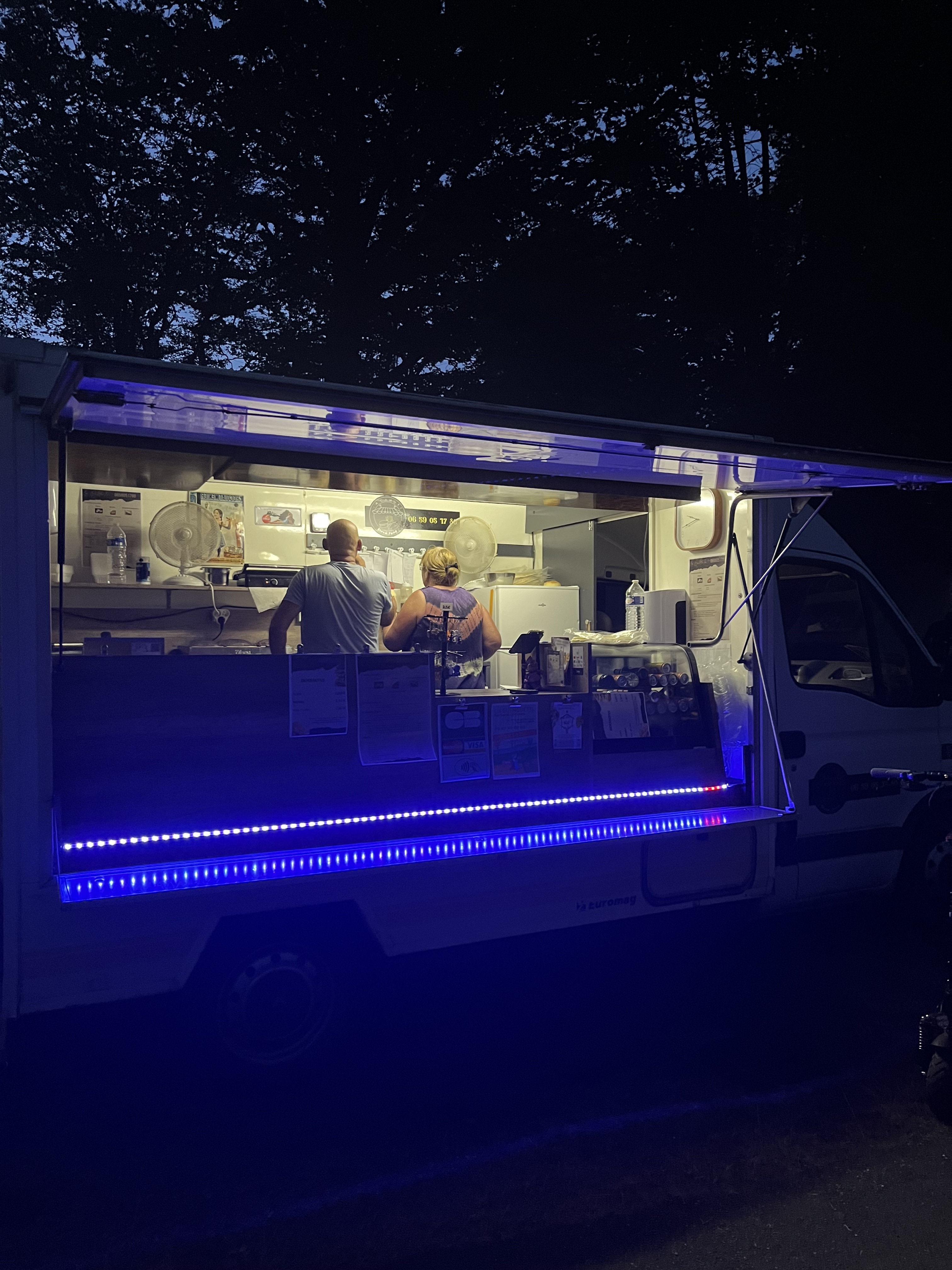 Foodtruck la cahute 2024 soiree poolparty