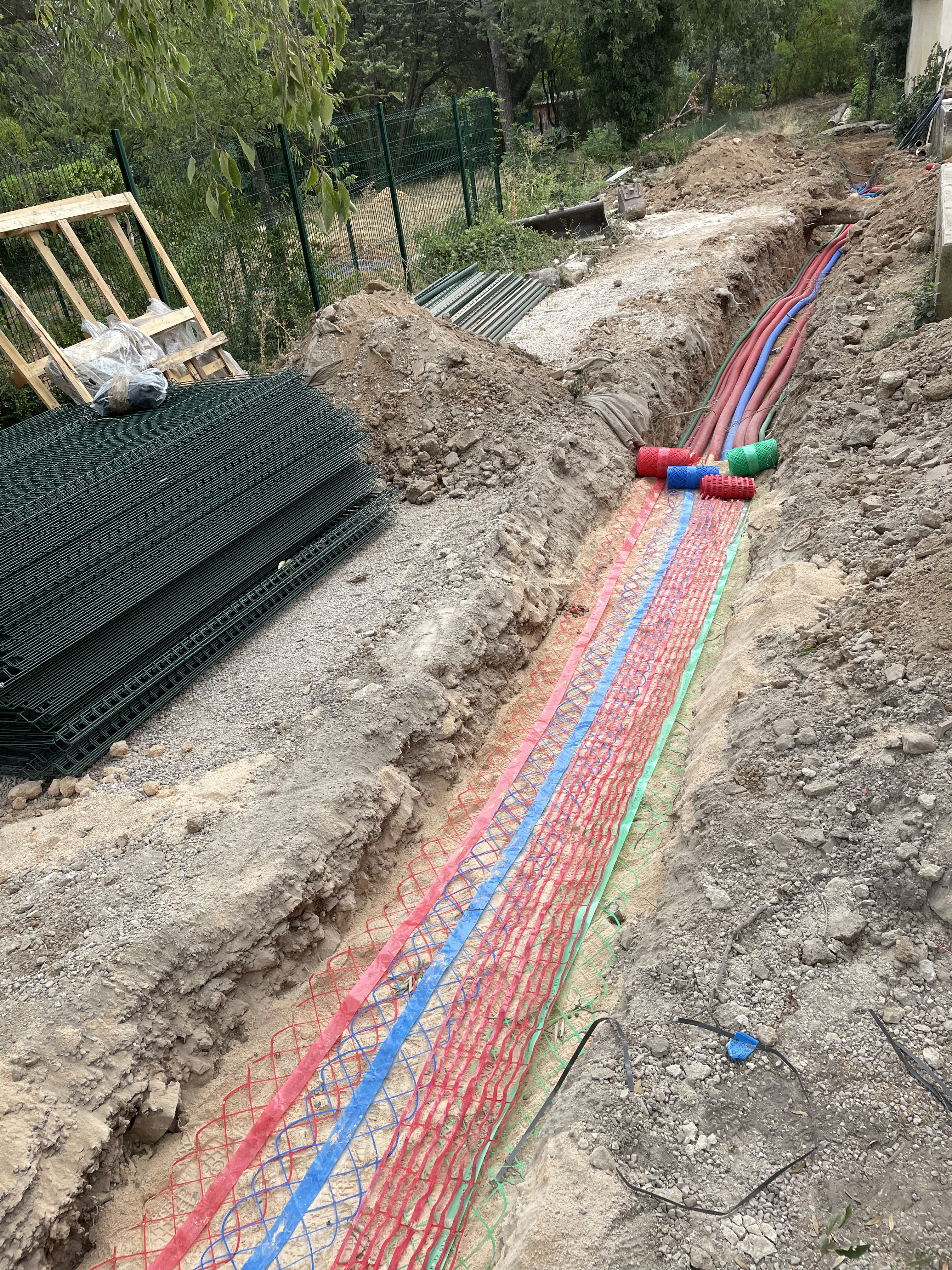 Tranchée Réseaux electrique fibre eau