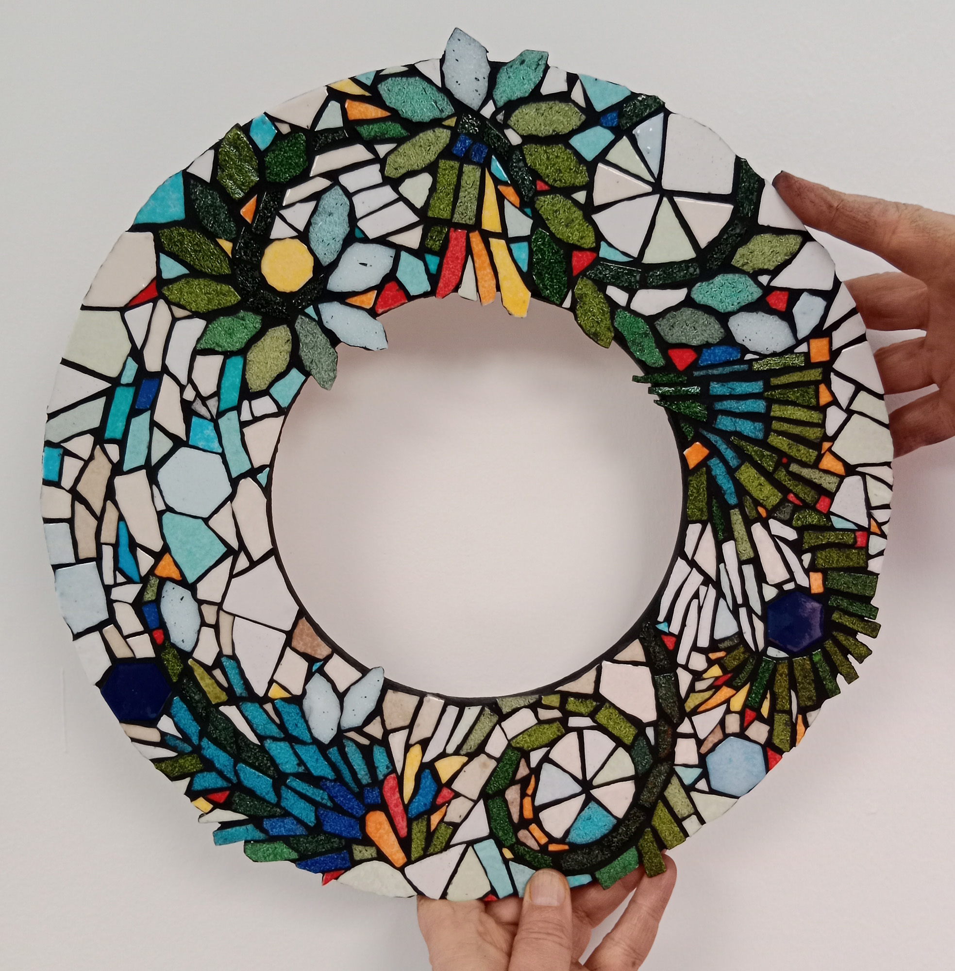 Vous avez des idées plein la tête et vous êtes déjà initié à la mosaïque ?
Atelier en pratique libre pour mener ses projets personnels