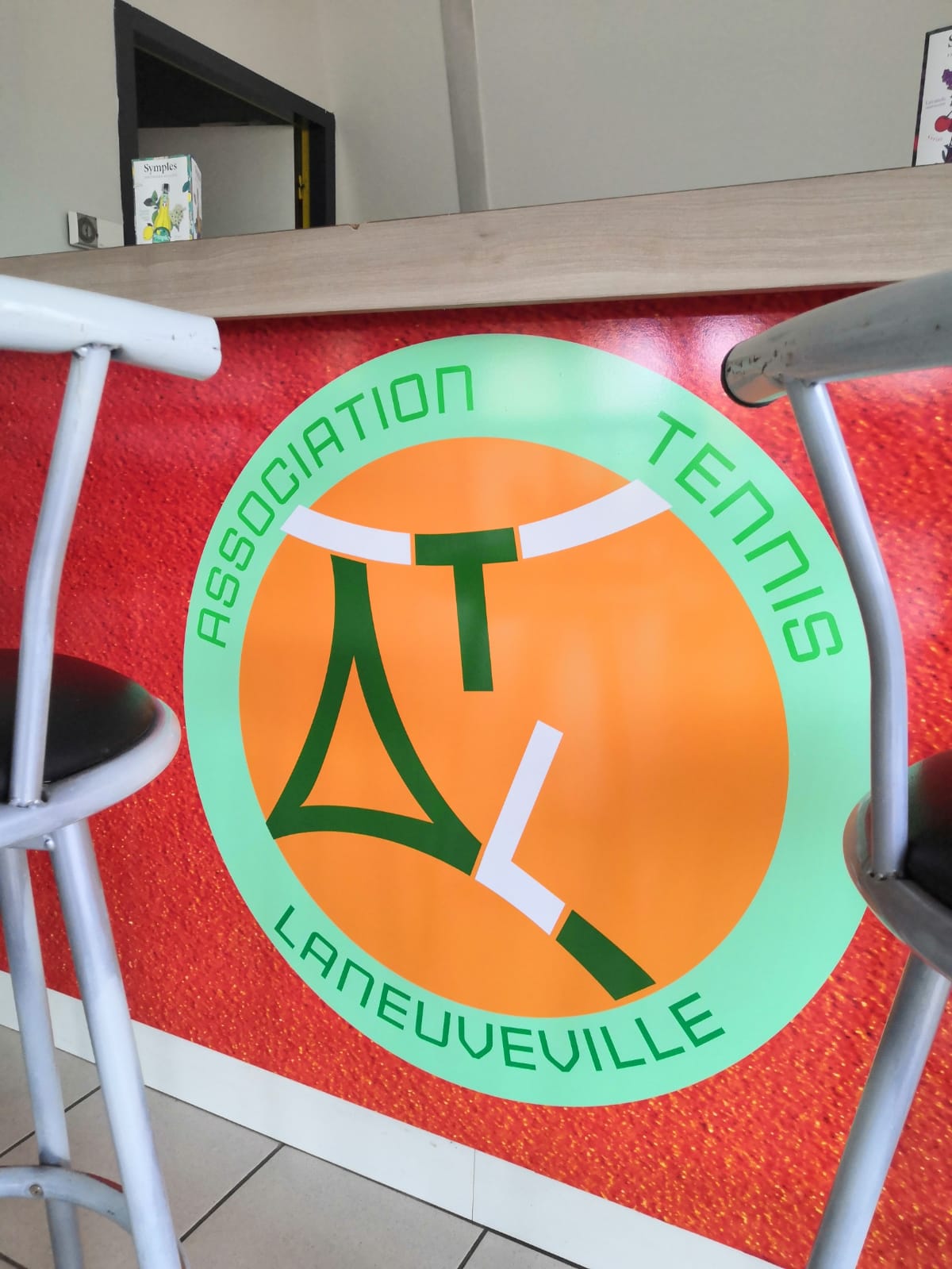 Logo-bar