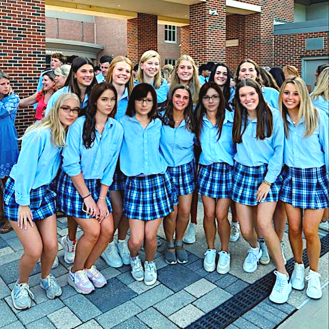 Photo de classe de 6ème au collège Liancourt à Paris, collège privé de jeunes filles donc jupes obligatoires.