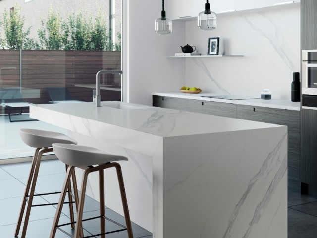 20171009 170009 dekton operakitchen island and kitchen backsplashok