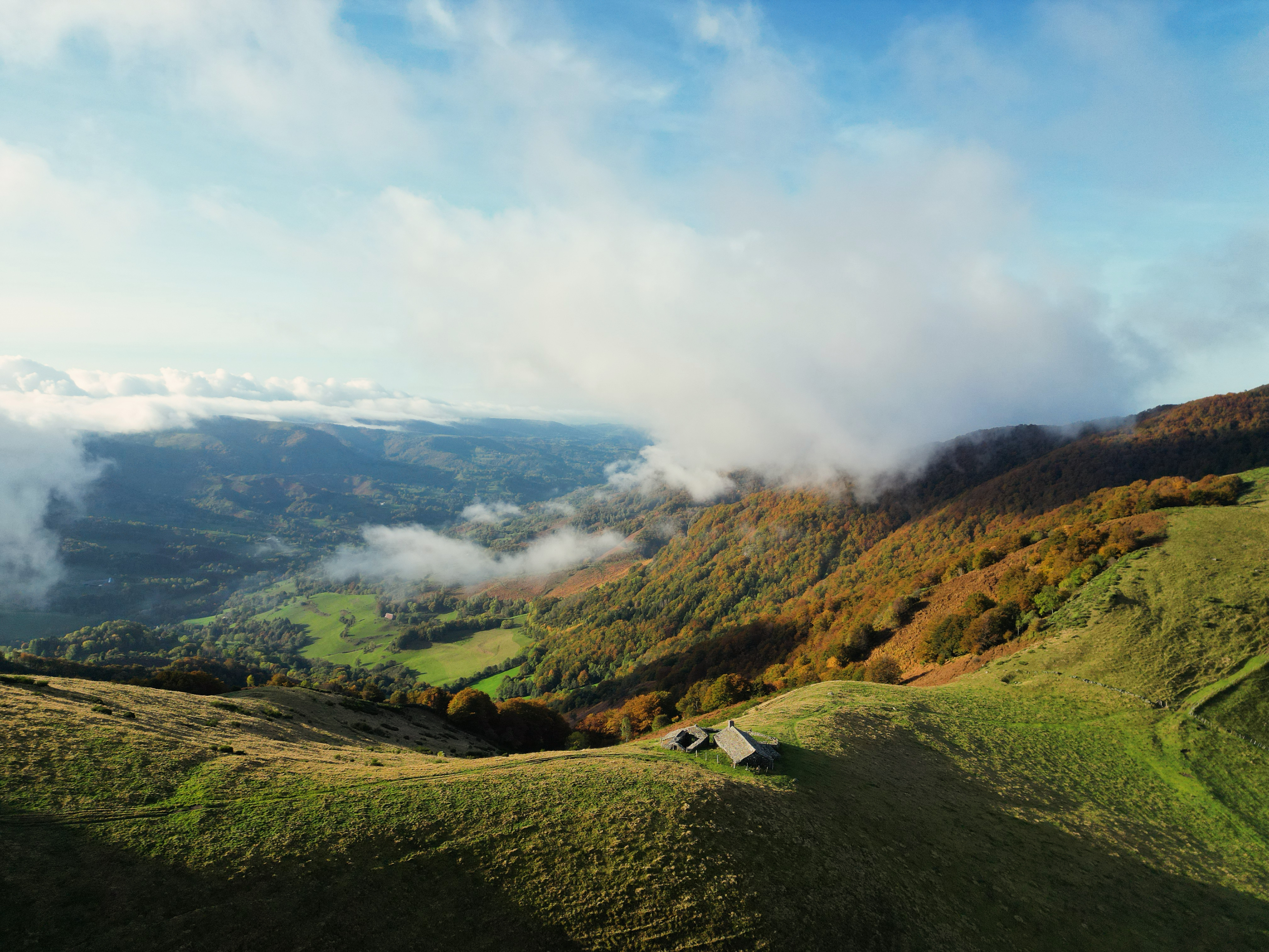 Buron de cabrespine montagne salers