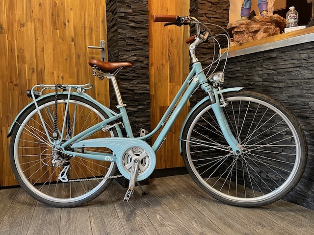 velo vtc giant liv aluminium bleu 28 pouces 21 vitesses taille de 1M50 a 1M75 398 euro