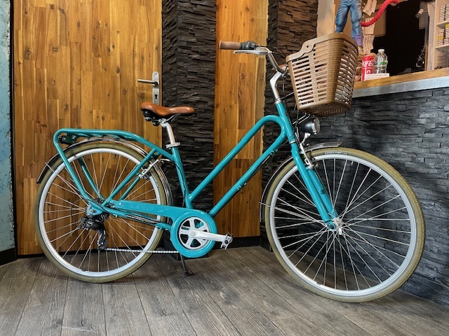 velo ville arcade aluminium bleu 28 pouces 6 vitesses taille de 1M52 a 1M80 prix 350 euro