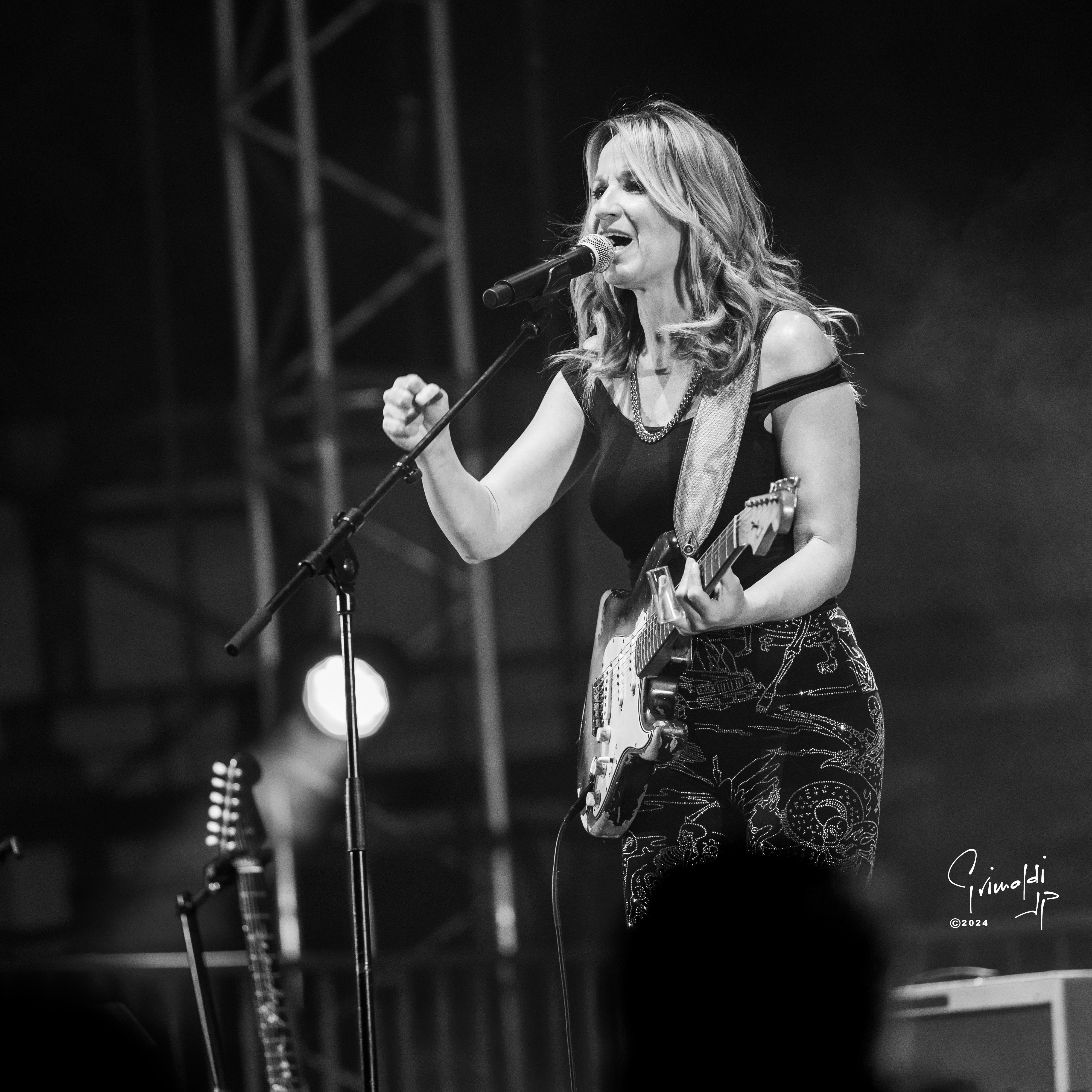 Swing sous lesetoiles 2024 ana popovic 13 nb carre