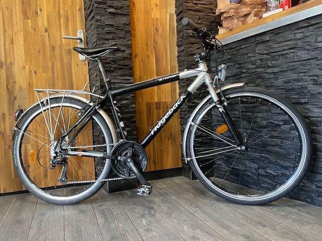 velo vtc ridgeback aluminium noir/gris 26 pouces 27 vitesses taille de 1M55 a 1M72 prix 398 euro