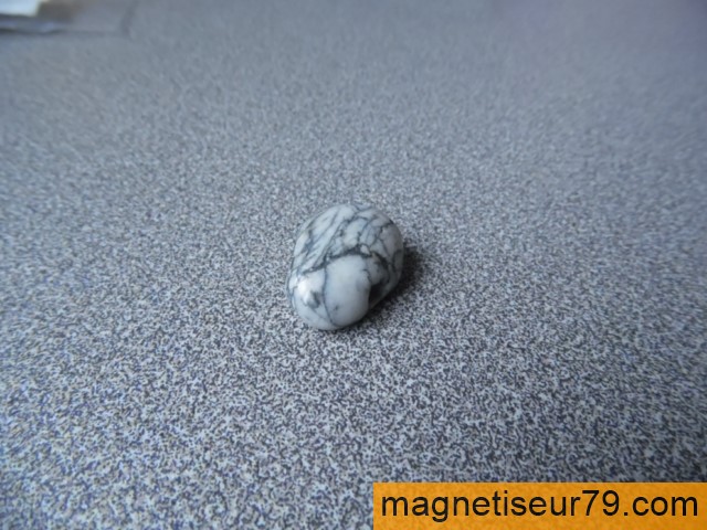 Pendentif-Pierre-Percee-Pinolite-AA-640x480-