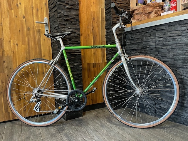 velo vintage vitus monte fitness alu vert 28P 7V taille de 1M65 a 1M80 tres tres rare en vert anodise prix 450 euro