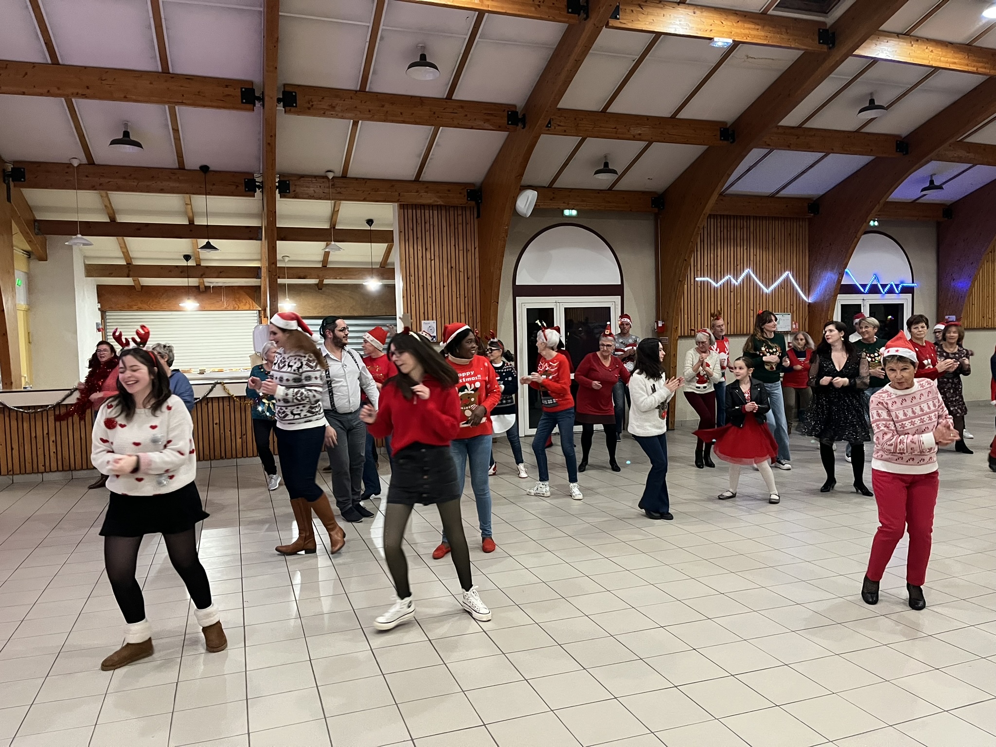 2024 12 17 a montat danse club soiree de noel