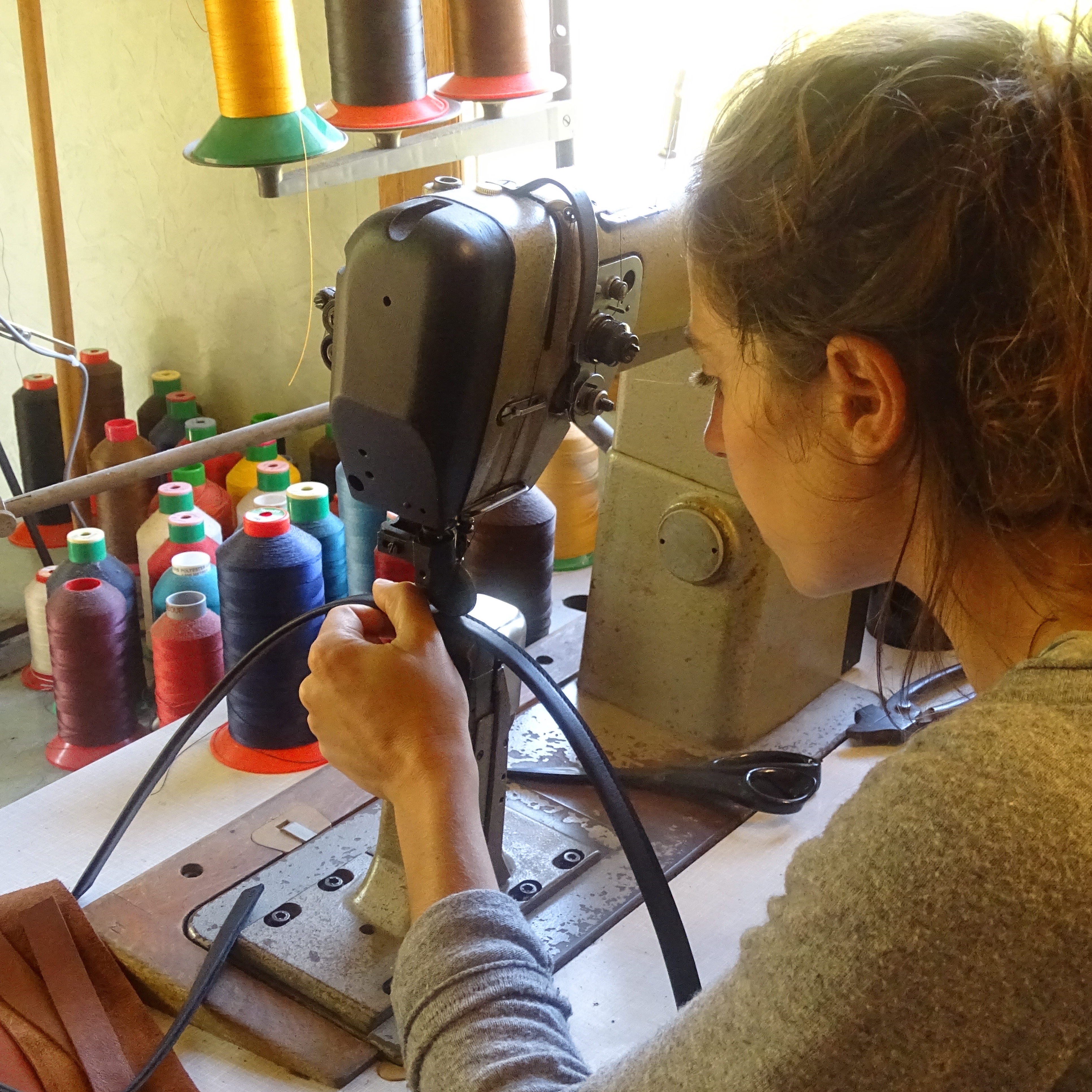 Élisa Tisseyre Réza Maroquinerie Cuir Artisanat Fabriqué en France