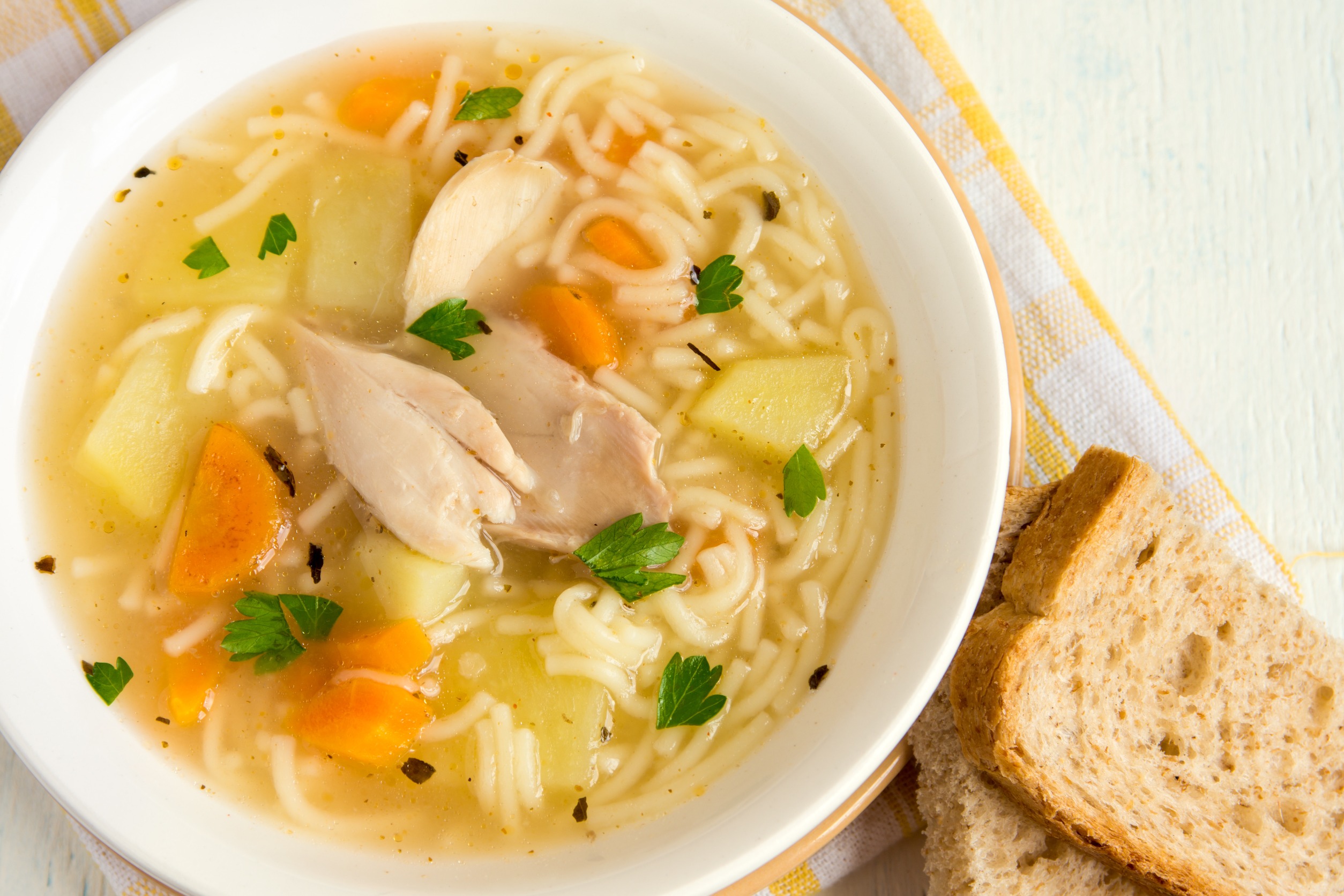 Soupe-de-poulet-et-nouilles