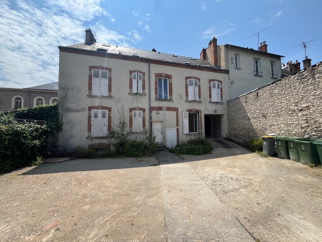 0 facade cour