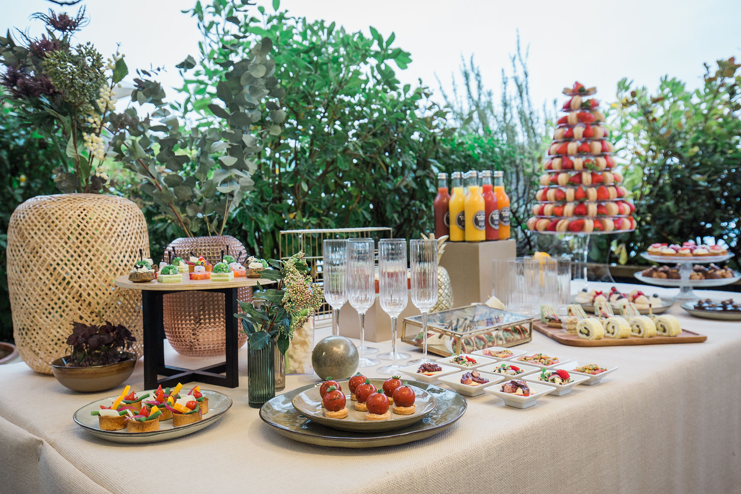 Les Buffets de Mariage : L’Équilibre Parfait Entre Élégance et Convivialité